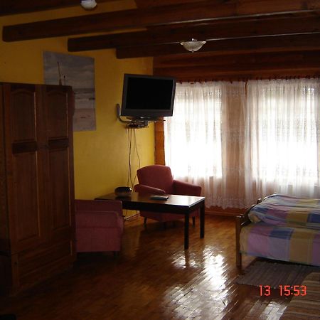 Viesu Nams Mezu 13 Ventspils Exterior foto